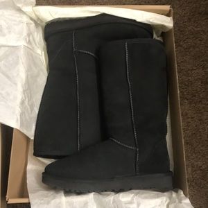 UGG Classic Tall II Black - new in box